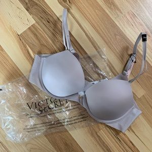 Victoria Secret | Illusions Push-up Bra | Plum